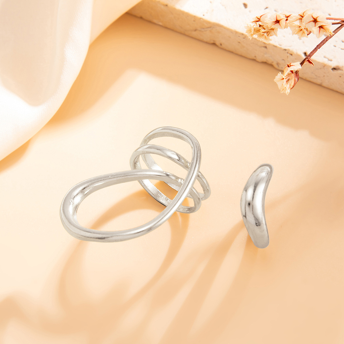 Золотое минималистичное кольцо – обзор и цена Wrap Ring Gold